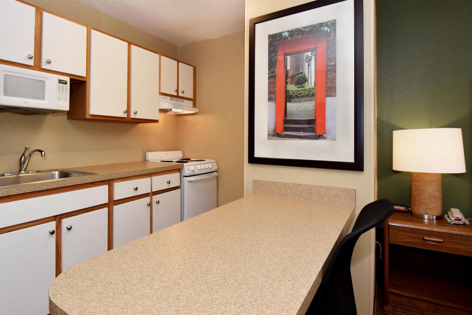 Extended Stay America Suites - Oklahoma City - Northwest Экстерьер фото